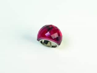 bague cristal rouge